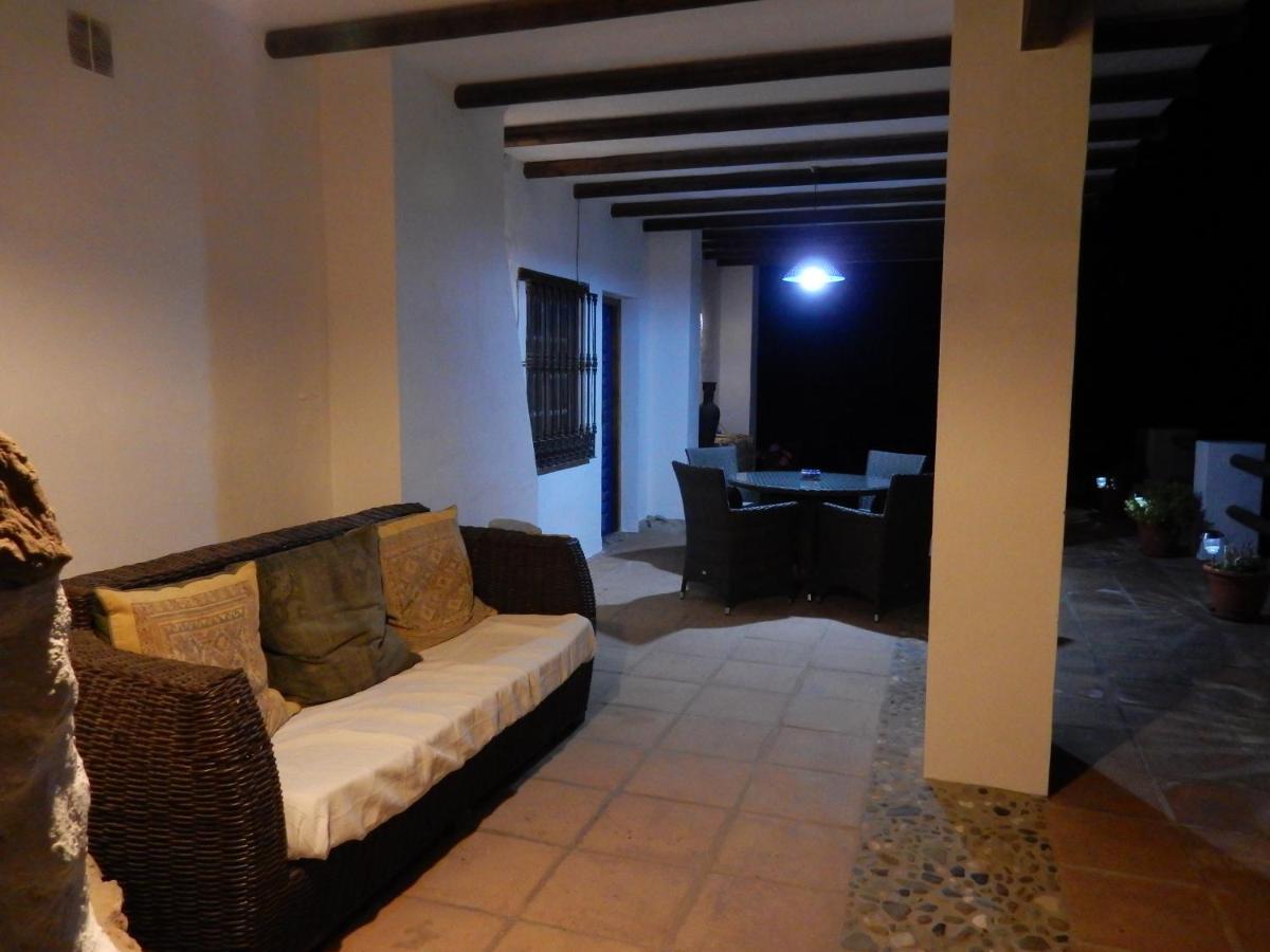 Casa Del Limonero Apartment Guaro ภายนอก รูปภาพ