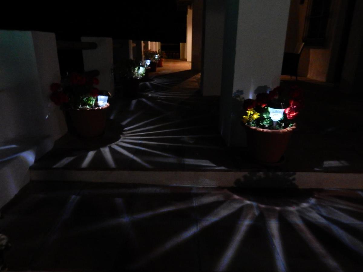 Casa Del Limonero Apartment Guaro ภายนอก รูปภาพ